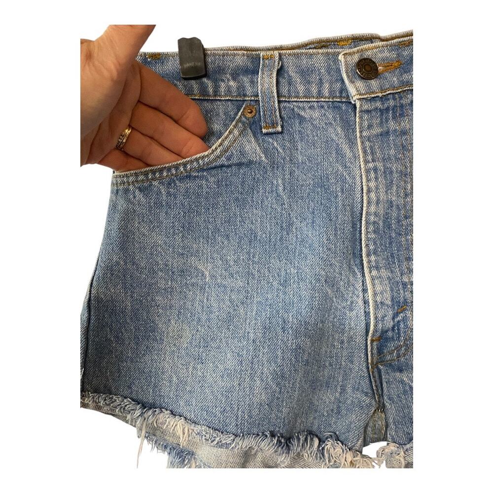 Levis Women's 28 Orange Tab Jean Shorts Distressed Light Wash Denim Raw Hem Mom - Picture 2 of 8
